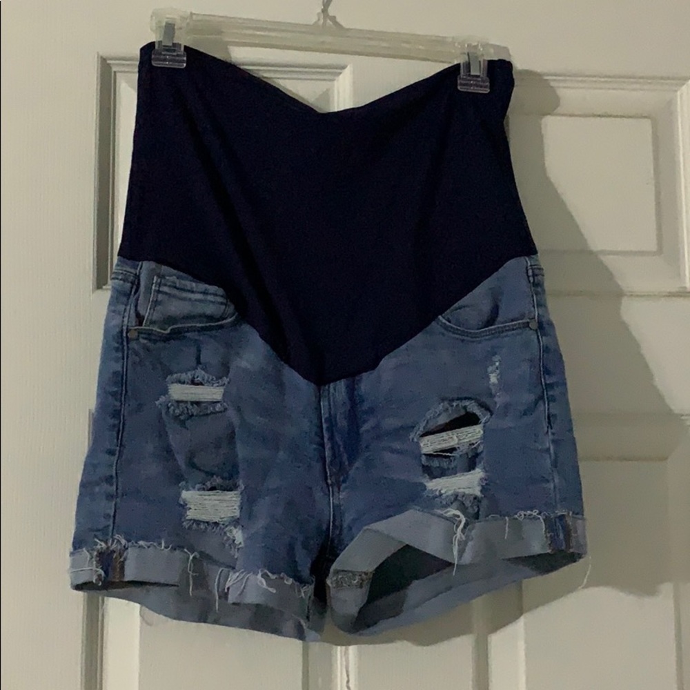 Light ripped denim maternity shorts